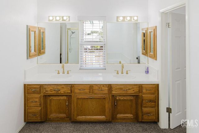 10506 Trophy Court, Bakersfield, CA 93312