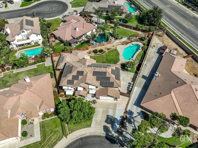 10506 Trophy Court, Bakersfield, CA 93312