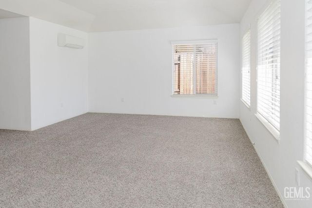 10506 Trophy Court, Bakersfield, CA 93312
