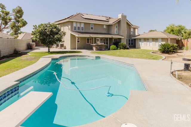 10506 Trophy Court, Bakersfield, CA 93312