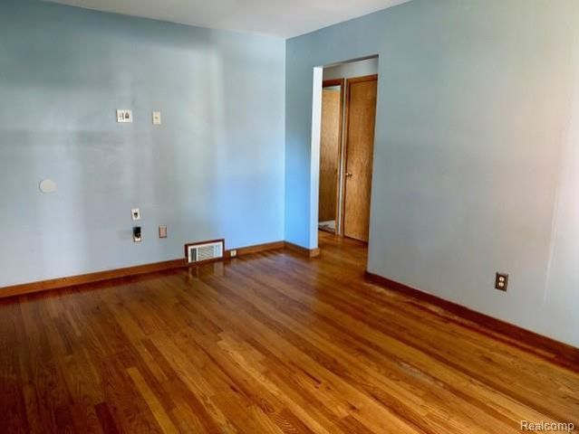 1586 Moran Avenue, Lincoln Park, MI 48146
