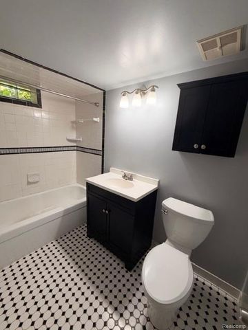 1586 Moran Avenue, Lincoln Park, MI 48146