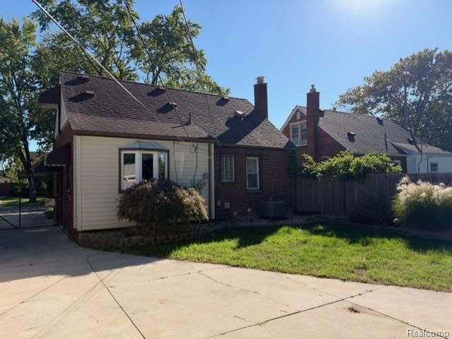 1586 Moran Avenue, Lincoln Park, MI 48146