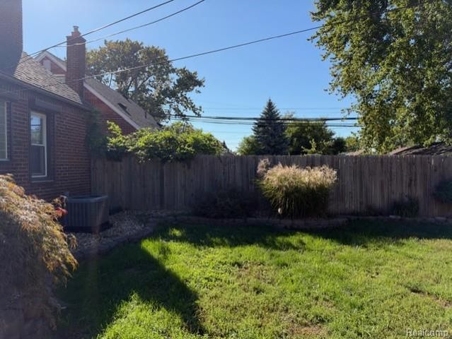 1586 Moran Avenue, Lincoln Park, MI 48146