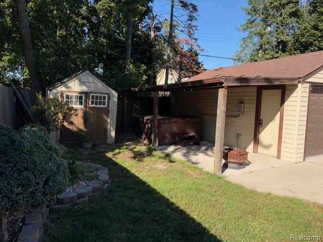 1586 Moran Avenue, Lincoln Park, MI 48146