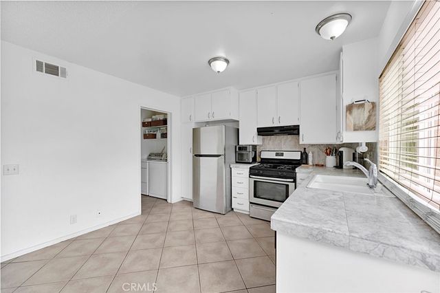 11 Rosemary, Irvine, CA 92604