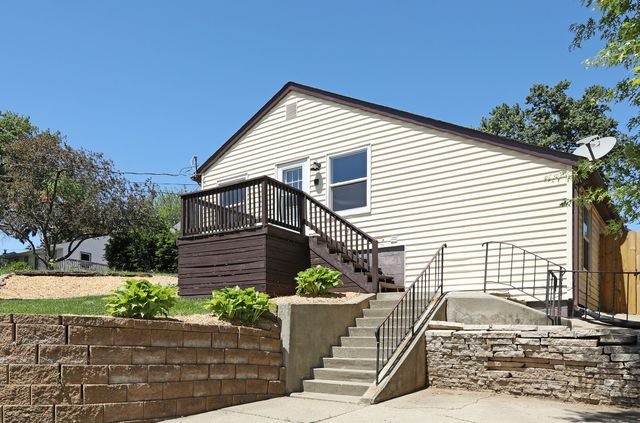 1143 Rittenhouse Street, Des Moines, IA 50315