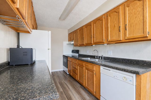 1143 Rittenhouse Street, Des Moines, IA 50315