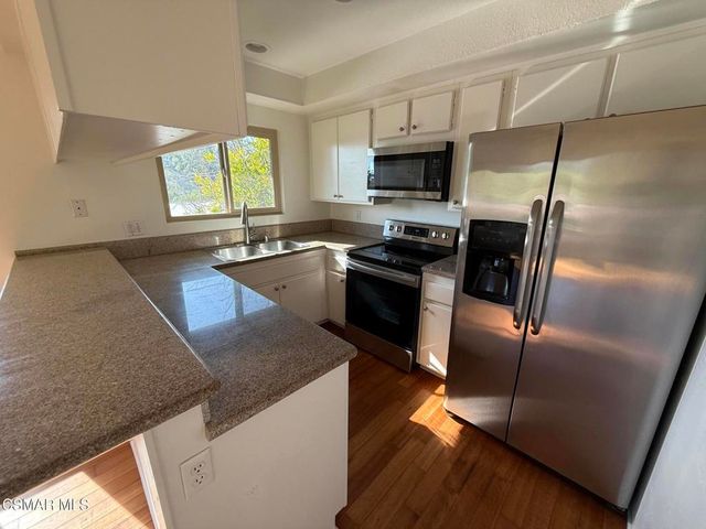 460 Arbor Lane Court 203, Thousand Oaks, CA 91360