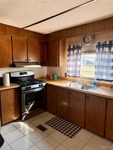 145 Beverly Drive, Wappapello, MO 63966