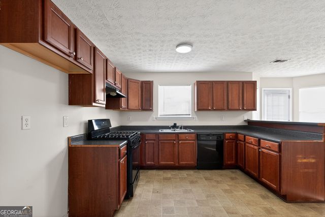 180 Palisade Point Drive, Ellenwood, GA 30294