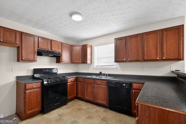 180 Palisade Point Drive, Ellenwood, GA 30294