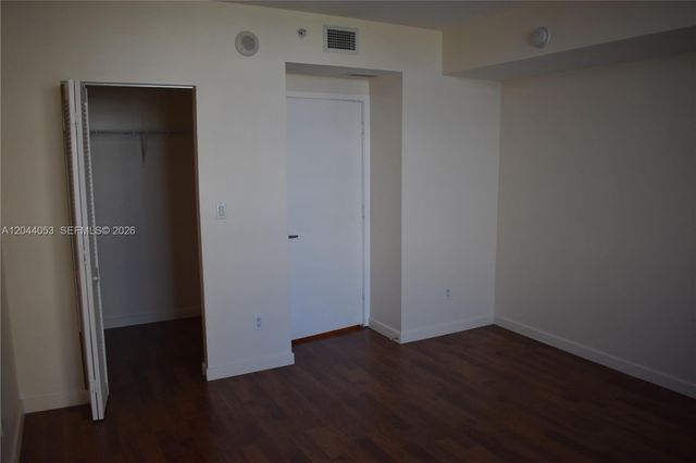 325 S Biscayne Blvd 3616, Miami, FL 33131