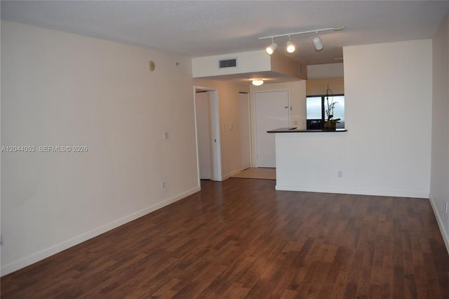 325 S Biscayne Blvd 3616, Miami, FL 33131