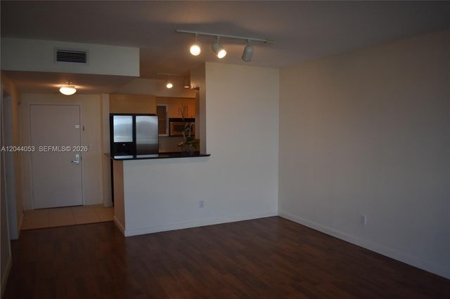 325 S Biscayne Blvd 3616, Miami, FL 33131