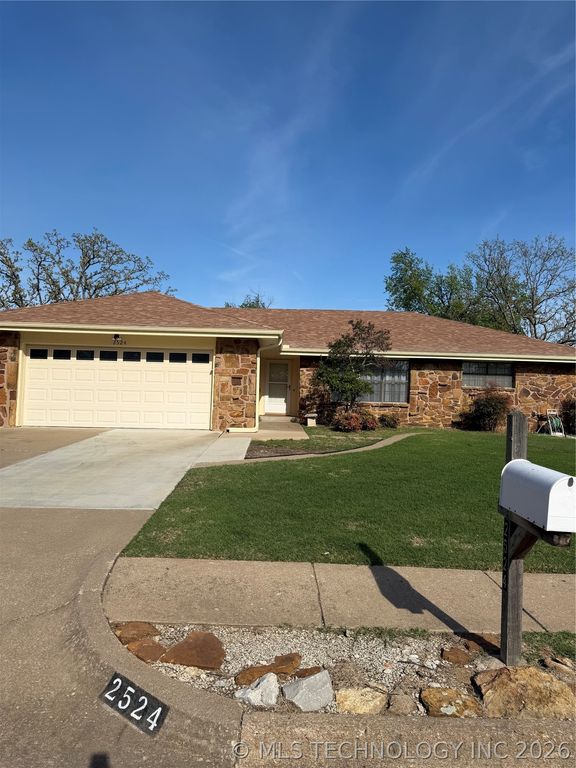 2524 Centre Road, Bartlesville, OK 74003