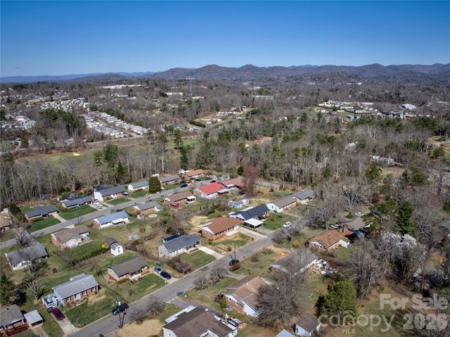 88 Skyview Terrace, Asheville, NC 28806