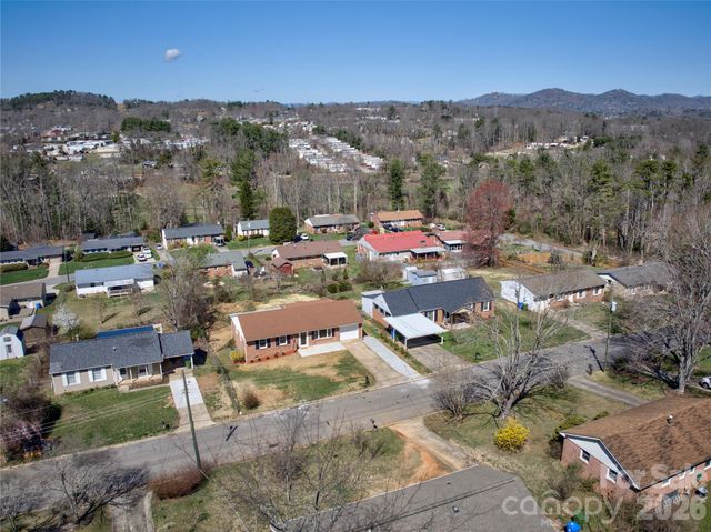 88 Skyview Terrace, Asheville, NC 28806