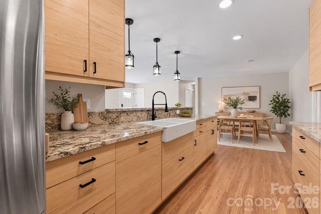 88 Skyview Terrace, Asheville, NC 28806