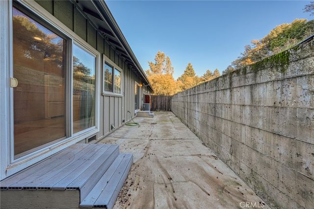 10401 Point Lakeview Road, Kelseyville, CA 95451