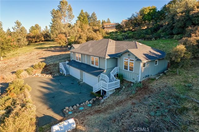 10401 Point Lakeview Road, Kelseyville, CA 95451