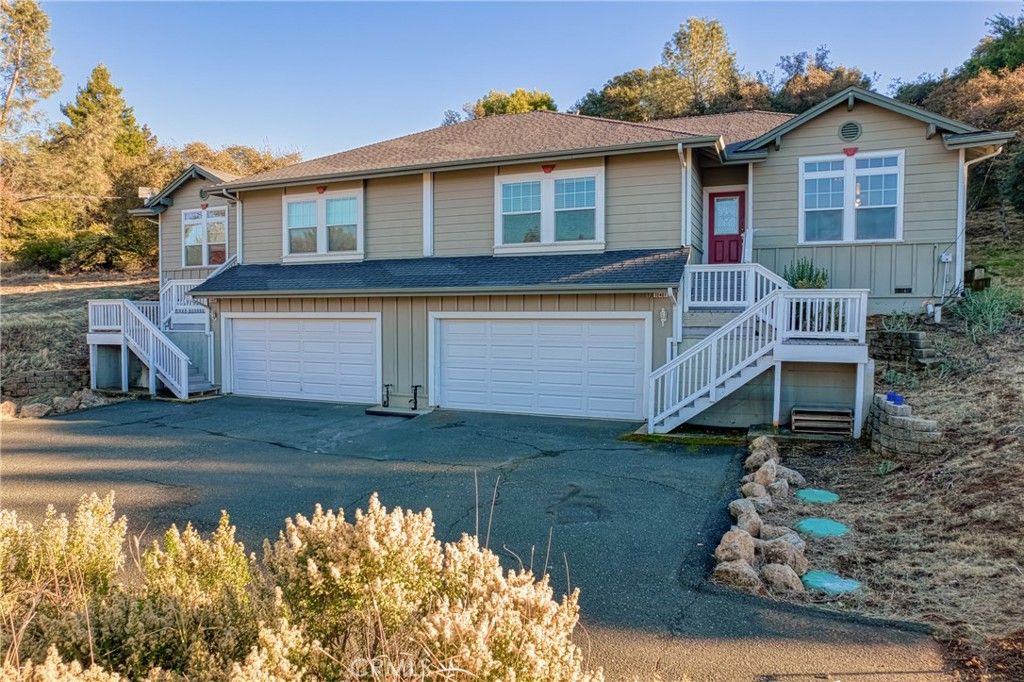 Image 1 of property listing at 10401 Point Lakeview Road, Kelseyville, CA 95451