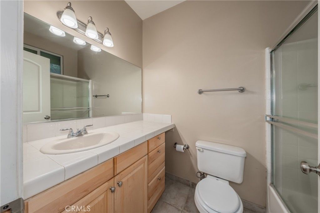 Image 16 of property listing at 10401 Point Lakeview Road, Kelseyville, CA 95451