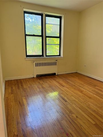 14737 Roosevelt Avenue 2B, Flushing, NY 11354