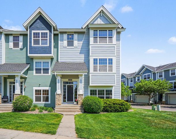 15555 Eagles Nest Way 705, Apple Valley, MN 55124