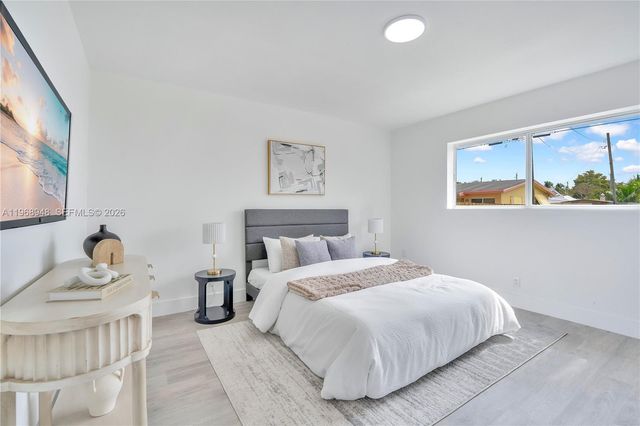 40 SE 3rd Ter, Dania Beach, FL 33004