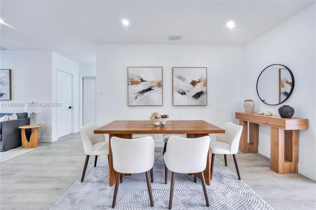 40 SE 3rd Ter, Dania Beach, FL 33004