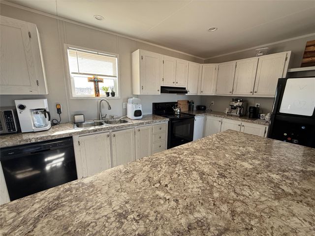 126 Common Way, Boyd, TX 76023