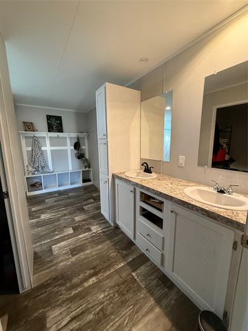 126 Common Way, Boyd, TX 76023