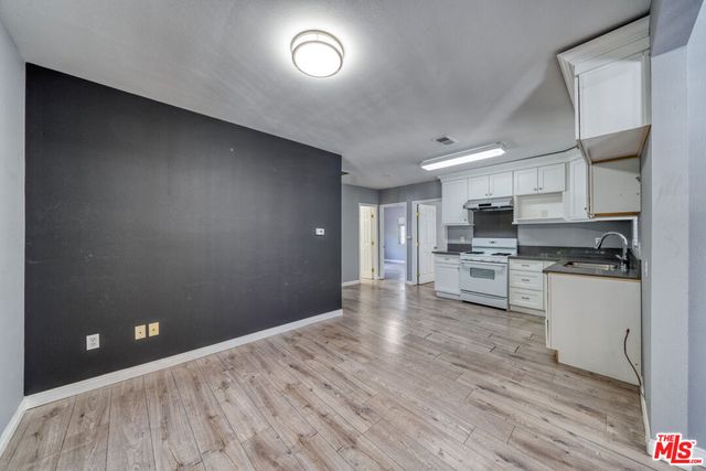 117 S Virgil Avenue, Los Angeles, CA 90004