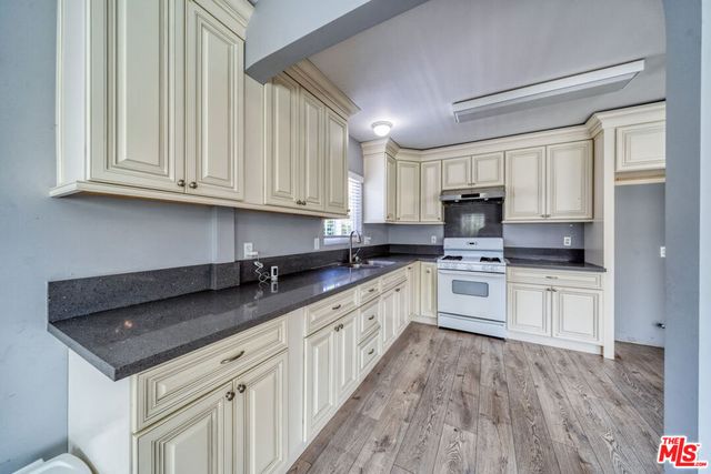 117 S Virgil Avenue, Los Angeles, CA 90004