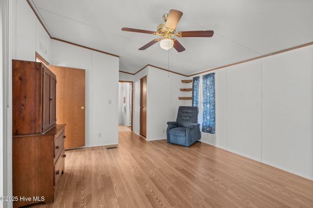 225 Mckae Drive, Gloucester, NC 28528