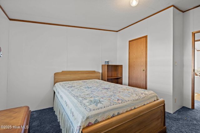 225 Mckae Drive, Gloucester, NC 28528