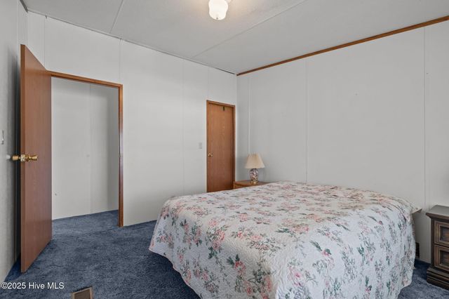 225 Mckae Drive, Gloucester, NC 28528