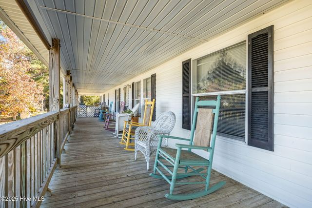 225 Mckae Drive, Gloucester, NC 28528