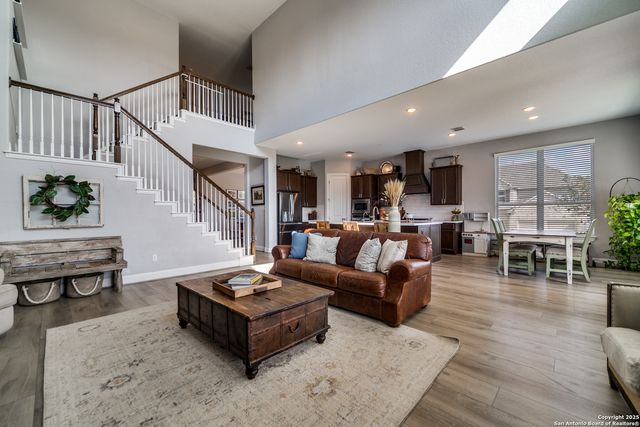 121 Stablewood Ct, Boerne, TX 78006