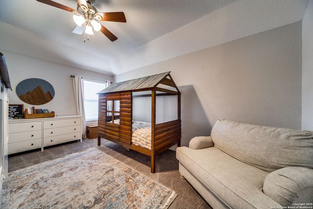 121 Stablewood Ct, Boerne, TX 78006