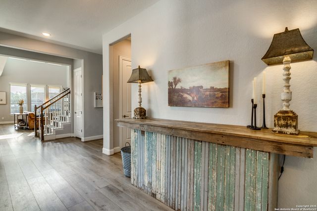 121 Stablewood Ct, Boerne, TX 78006