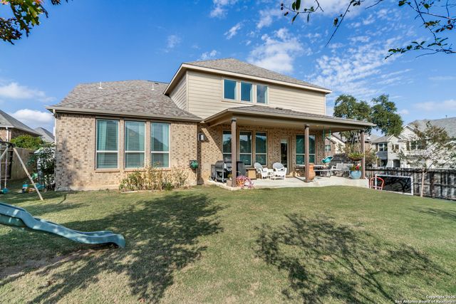 121 Stablewood Ct, Boerne, TX 78006