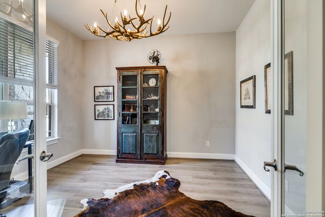 121 Stablewood Ct, Boerne, TX 78006