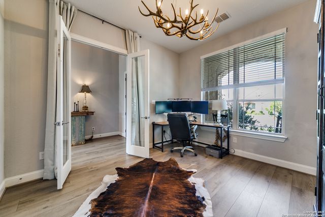 121 Stablewood Ct, Boerne, TX 78006