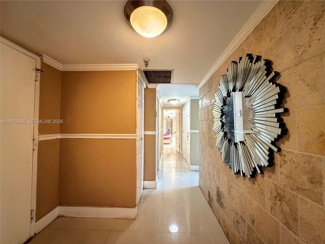 661 NE 195th St 104, Miami, FL 33179