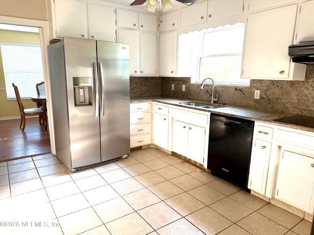 8632 BRIERWOOD Road, Jacksonville, FL 32217