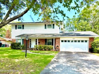 8632 BRIERWOOD Road, Jacksonville, FL 32217