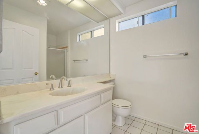 10926 Moorpark Street 13, North Hollywood (los Angeles), CA 91602