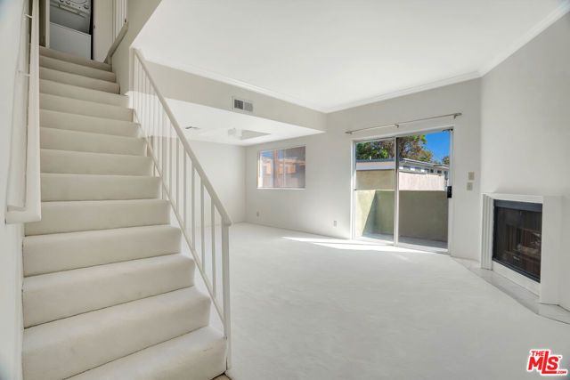 10926 Moorpark Street 13, North Hollywood (los Angeles), CA 91602